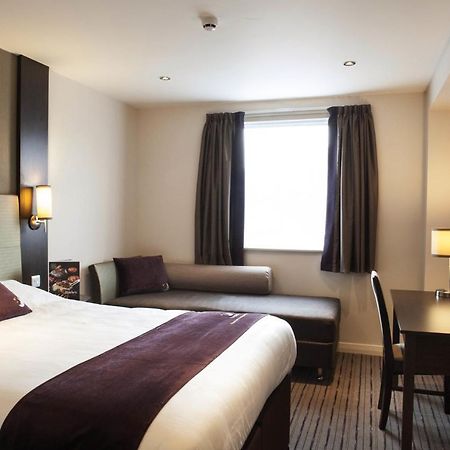 Premier Inn London Greenford المظهر الخارجي الصورة